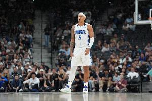 班凯罗：NBA里的每个人都有天赋 你不能神一场后就拉几场